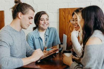 10-essential-branded-items-for-student-orientation-meet-other-freshers