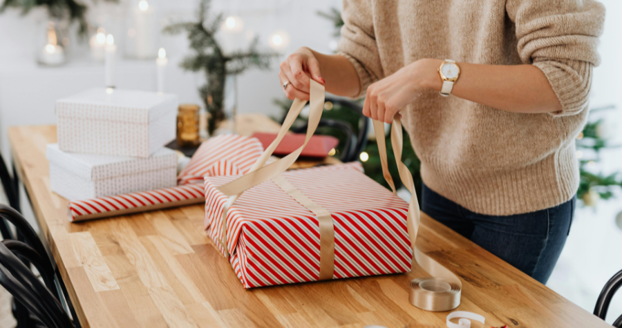 7 seasonal gifting secrets for branding success