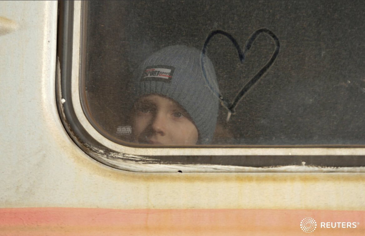 fluid-family-choose-love-for-ukraine